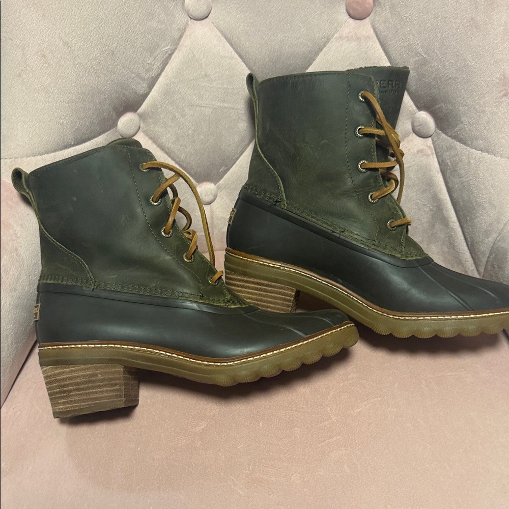 Sperry Olive Green and Brown Lace-Up Duck Boots, size 8.5 EUC - Picture 4 of 9